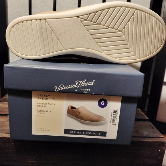 Universal Thread Kelsey Sneaker Tan Size 6 - Picture 5 of 5